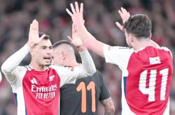 开云下载-埃瓦尔客场逆转维拉