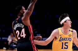 开云下载-热火击败活塞，范德比尔特三分手感火热的简单介绍