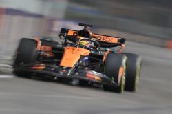 开云体育中国-包含阿斯顿马丁力克红牛车队，诺里斯点燃赛场的词条