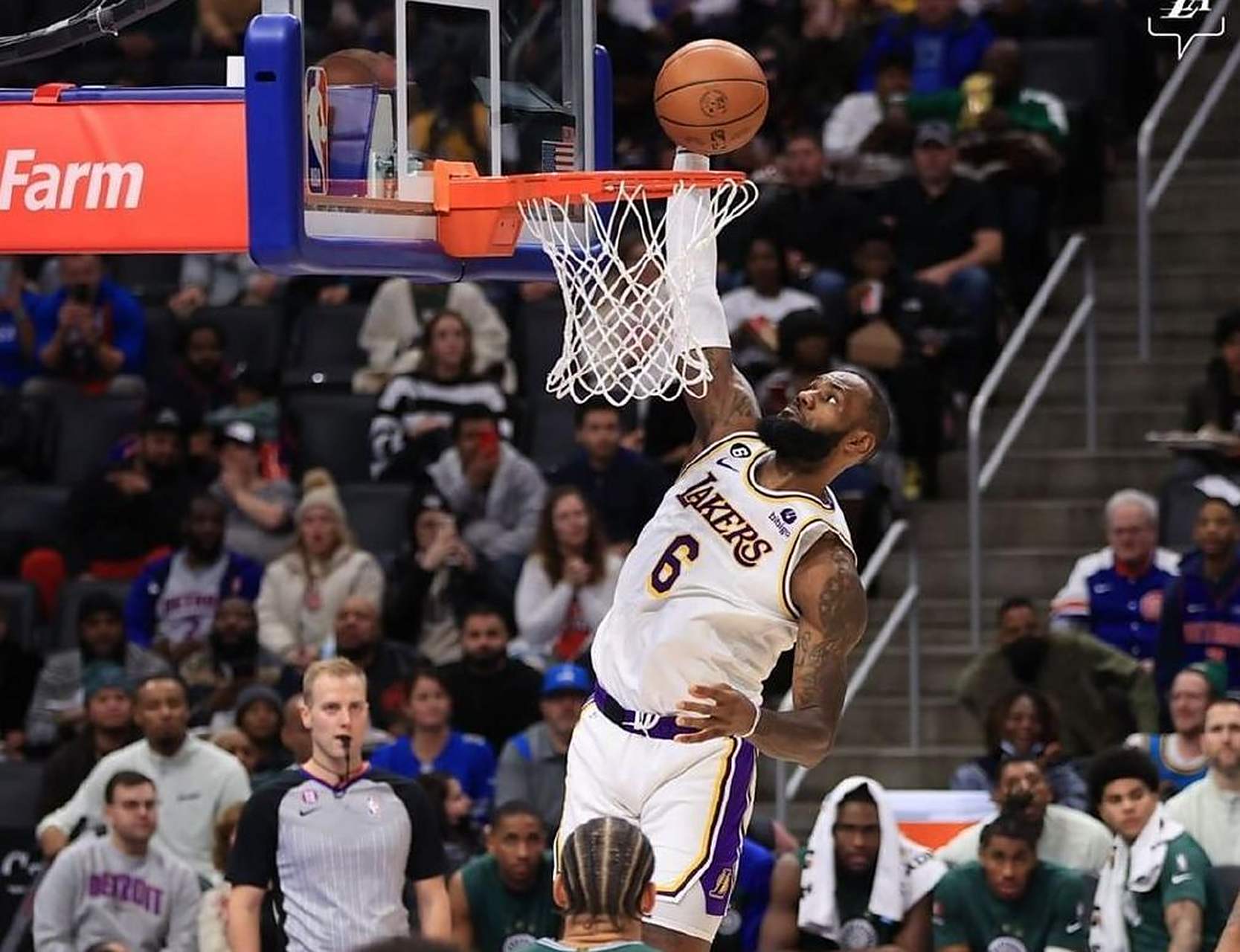 湖人客场不敌活塞，遭遇连败