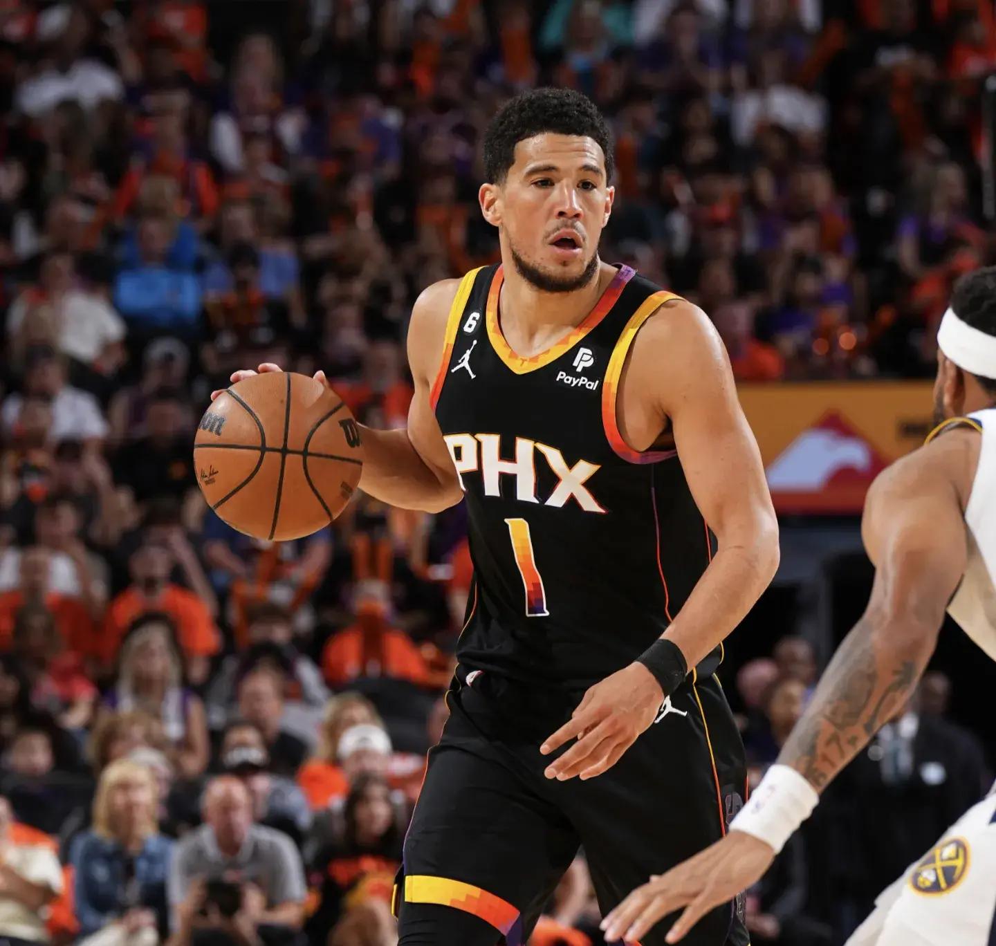 太阳击败马刺，布克独得30分的简单介绍